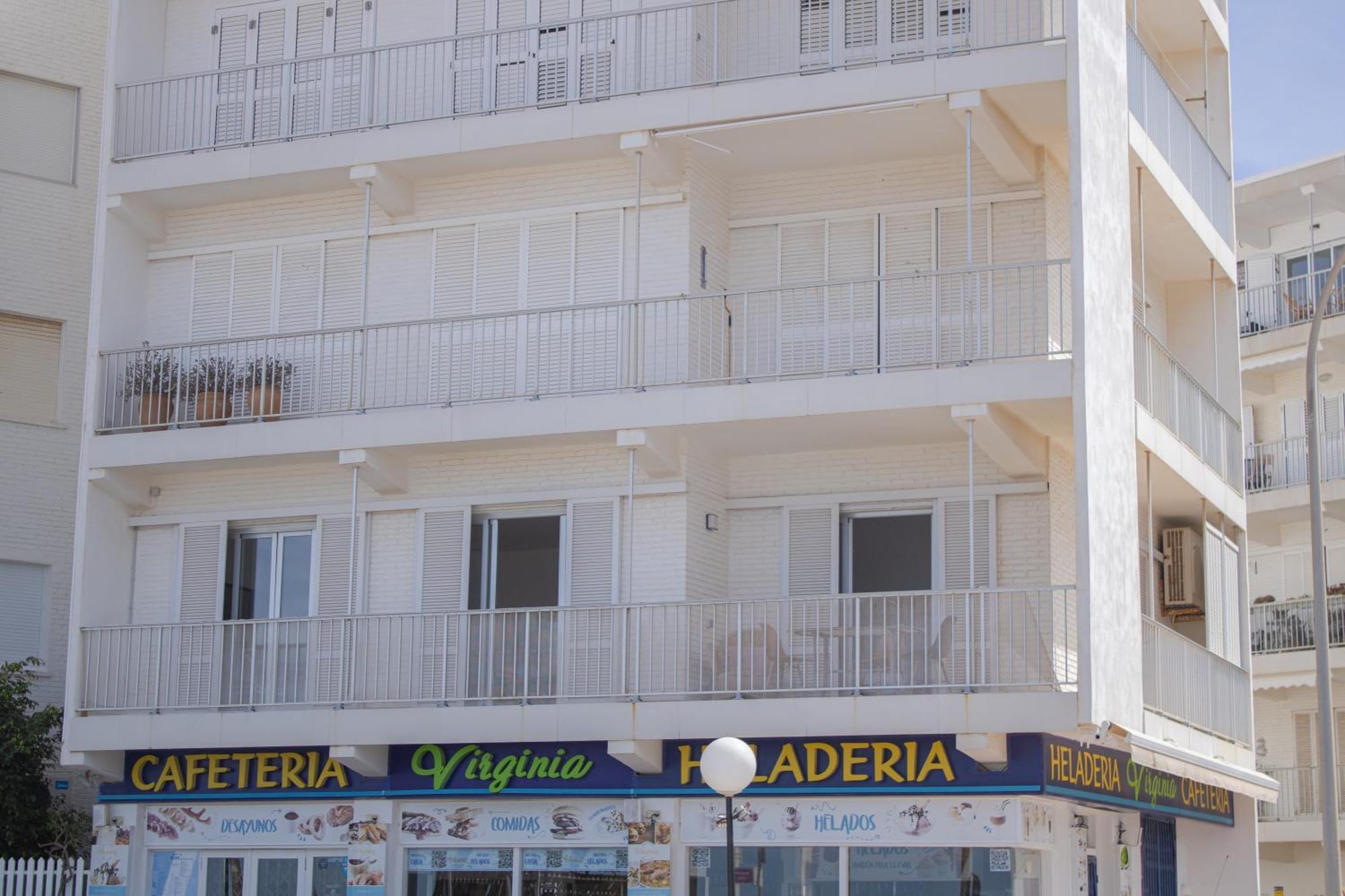 Precioso Apartamento En 1º Linea De La Playa De Gandia Solo Familias Kültér fotó